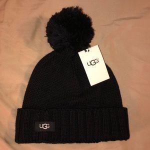 NWT UGG knit beanie